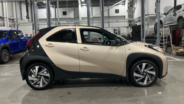 Toyota Aygo X 1.0 VVT-i Edge 5dr Auto Petrol Hatchback